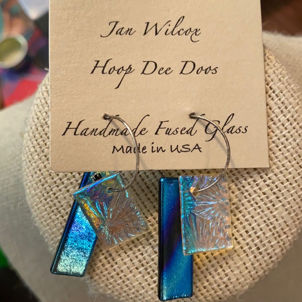 NWT Jan Wilcox Hoop Glass Earrings